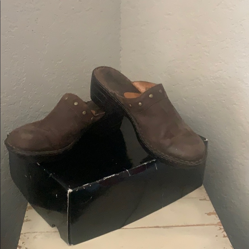 Born clogs